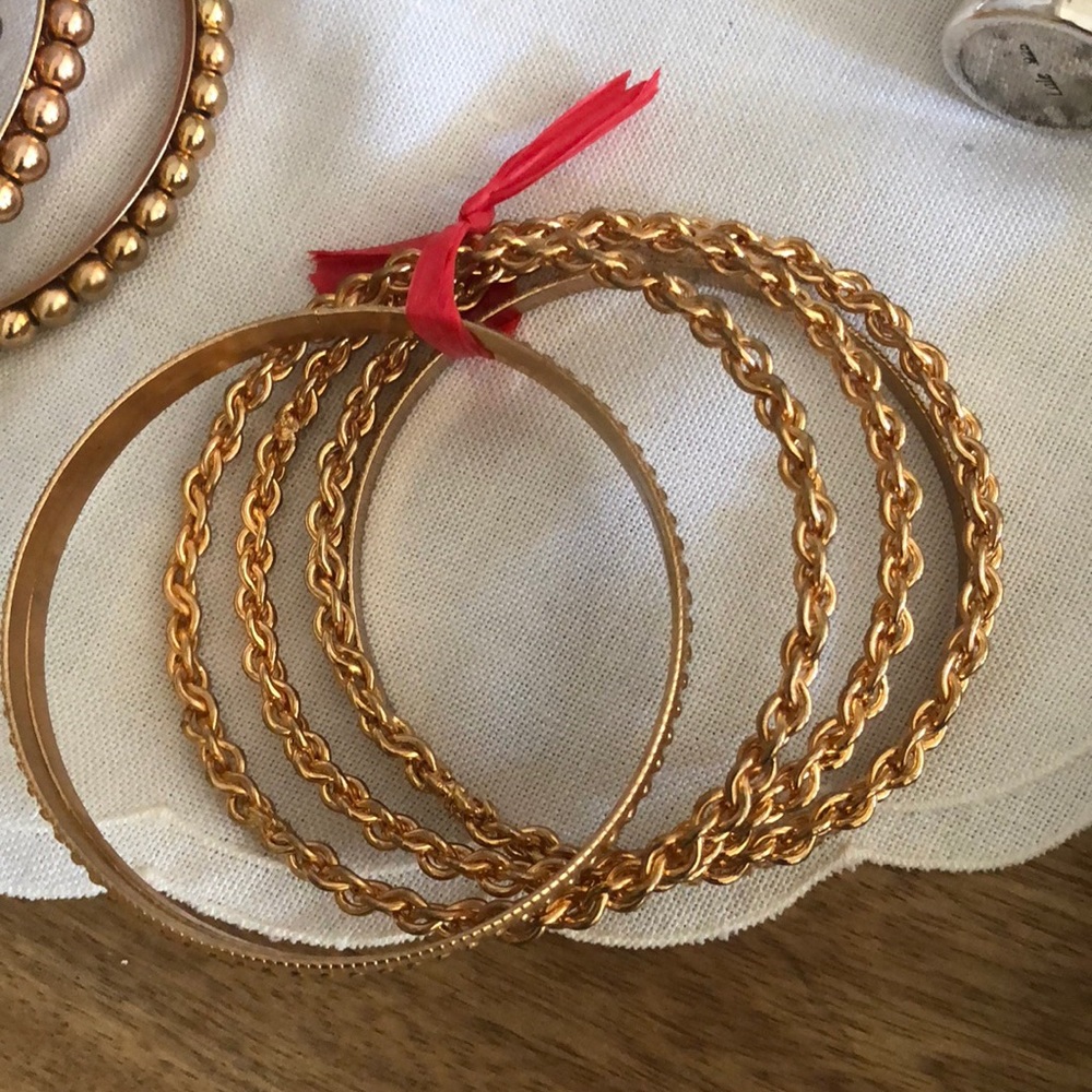 Decorative fashionable bangles